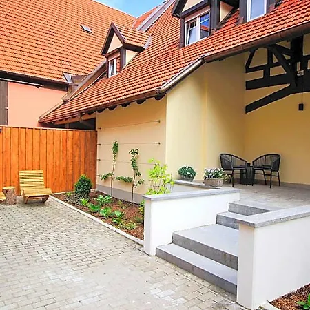 Zum Goldenen Hirschen Hotel *
